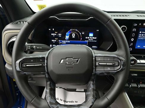 Used 2023 Chevrolet Colorado ZR2 AWD/4WD image 12