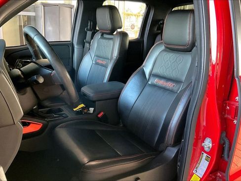 Used 2023 Nissan Frontier PRO-4X w/ Pro-4X Premium Package AWD/4WD image 3
