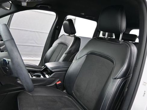 Used 2023 Jeep Grand Cherokee Altitude image 11