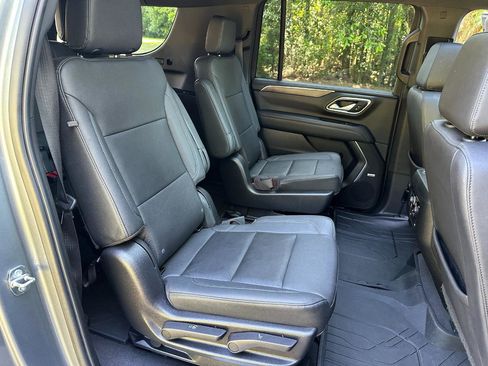 Used 2022 Chevrolet Suburban Z71 w/ Luxury Package AWD/4WD image 26