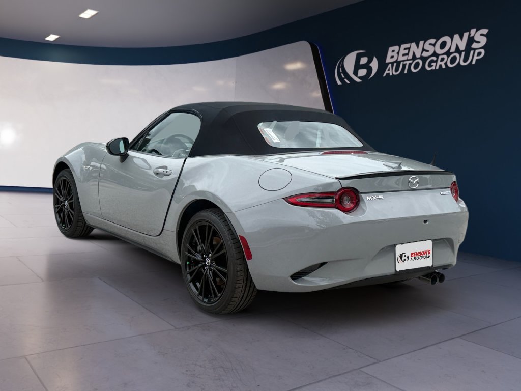 New 2026 MAZDA MX-5 Miata Club w/ Interior Package RWD image 3