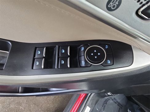 Used 2022 Ford Explorer Limited image 27