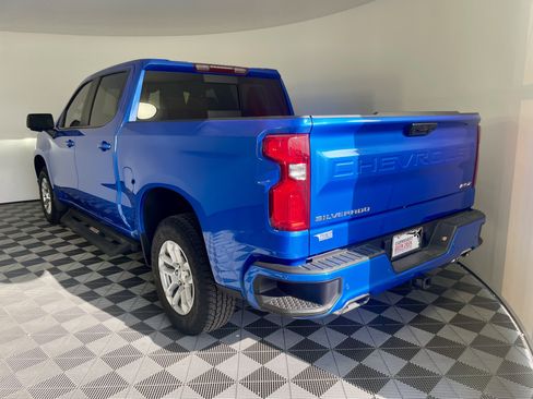Used 2025 Chevrolet Silverado 1500 RST AWD/4WD image 3