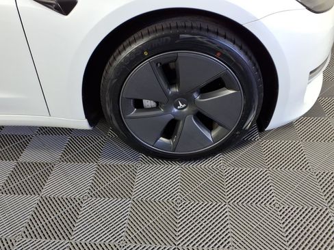 Used 2023 Tesla Model 3 Standard Range RWD image 7