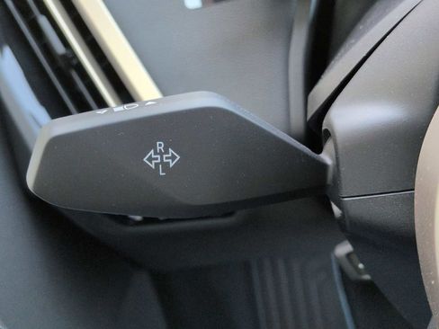 New 2026 BMW iX xDrive45 image 28