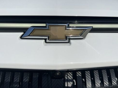 New 2025 Chevrolet Equinox EV LT image 31