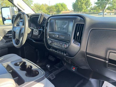Used 2018 Chevrolet Silverado 2500 W/T w/ WT Fleet Convenience Package AWD/4WD image 23