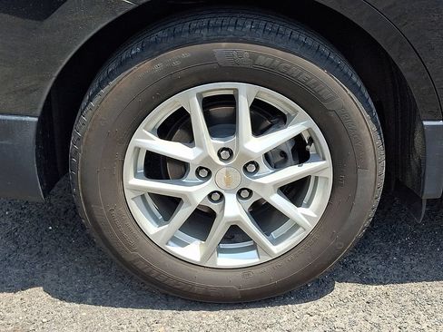 Used 2023 Chevrolet Equinox LT FWD image 34