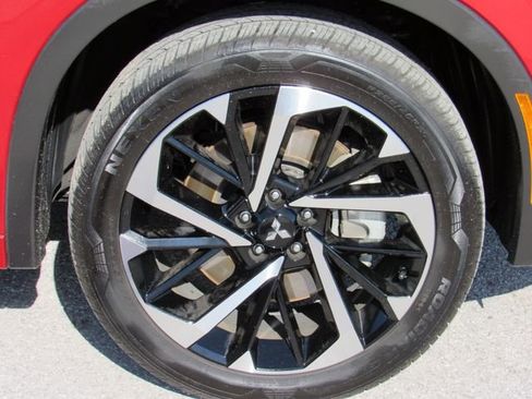 Used 2024 Mitsubishi Outlander SEL FWD image 11