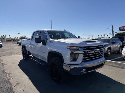 Used 2020 Chevrolet Silverado 2500 LTZ w/ LTZ Plus Package image 12
