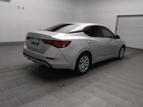 Used 2021 Nissan Sentra S image 9
