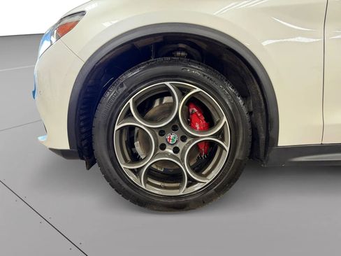 Used 2018 Alfa Romeo Stelvio Ti Sport image 10