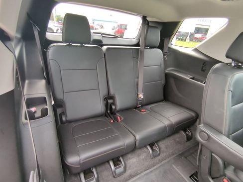Used 2019 Chevrolet Traverse LT w/ LT Premium Package AWD/4WD image 9