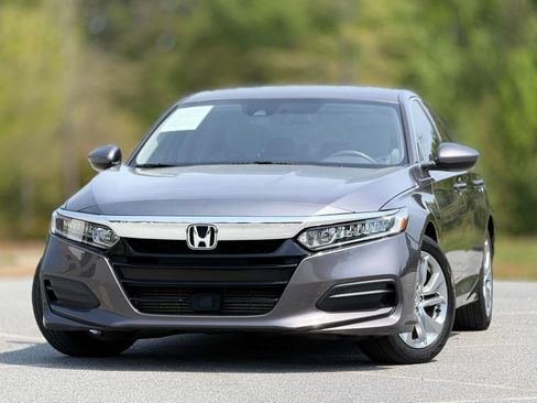 Used 2018 Honda Accord LX image 2