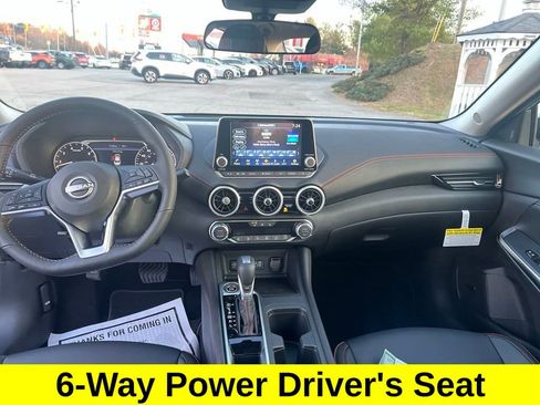 Used 2025 Nissan Sentra SR w/ SR Premium Package image 14