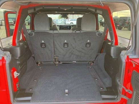 Certified 2024 Jeep Wrangler Unlimited Rubicon w/ Convenience Group image 26