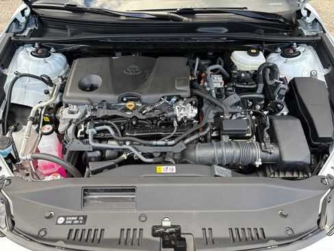 Used 2025 Toyota Camry LE image 31