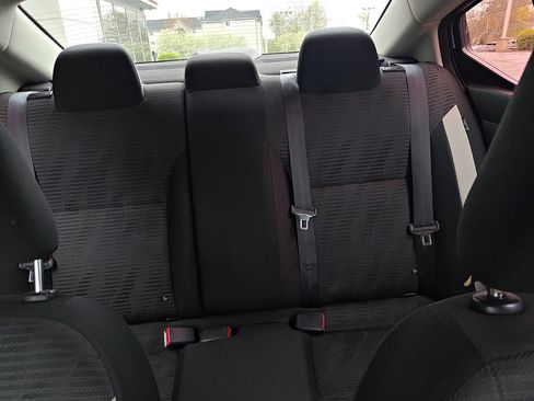 Used 2021 Nissan Versa SV FWD image 12