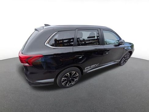 Used 2018 Mitsubishi Outlander 4WD Plug-In Hybrid image 6