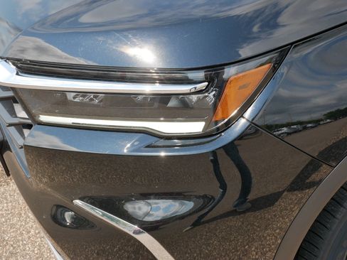 Used 2025 Honda Pilot EX-L image 16
