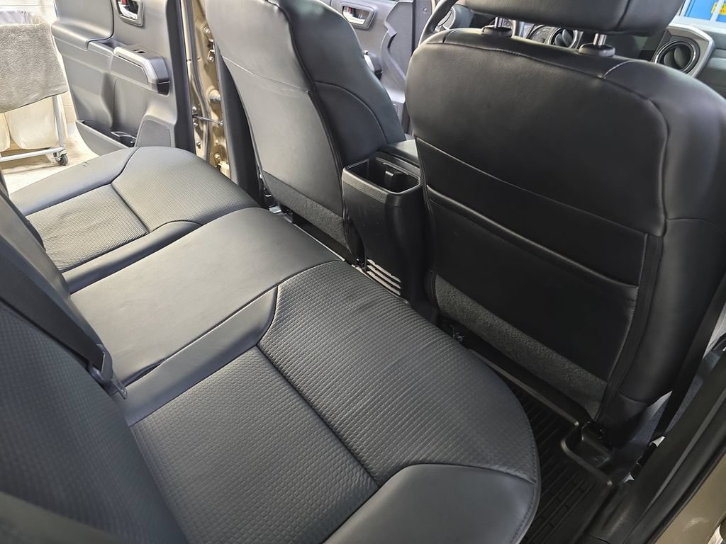 Certified 2018 Toyota Tacoma Limited AWD/4WD image 15