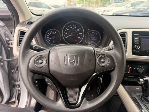 Used 2018 Honda HR-V LX image 13