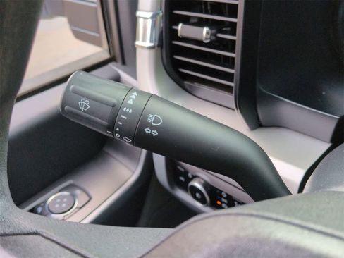 Used 2024 Ford F350 XLT image 25