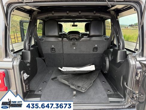 Used 2020 Jeep Wrangler Unlimited Sahara AWD/4WD image 32