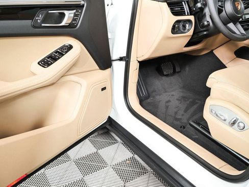 New 2026 Porsche Macan Turbo AWD/4WD image 8