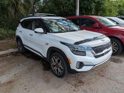 Certified 2021 Kia Seltos SX w/ SX Sunroof Package