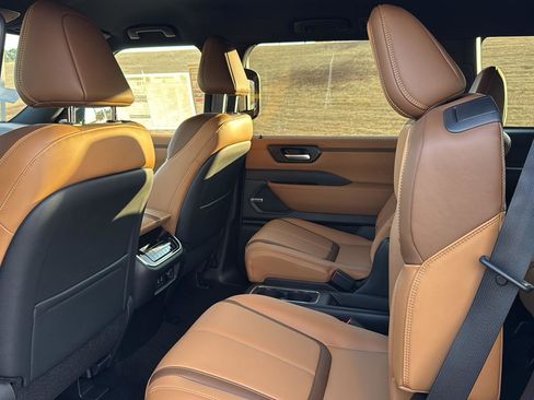 New 2026 Nissan Armada SL w/ Captain's Chari Seat Package RWD image 9