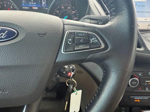 Used 2018 Ford Escape SEL image 19