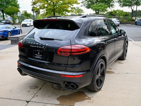 Used 2016 Porsche Cayenne Turbo S AWD/4WD image 5