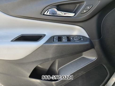 Used 2024 Chevrolet Equinox LS AWD/4WD image 32