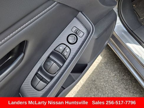 Used 2025 Nissan Sentra S FWD image 21