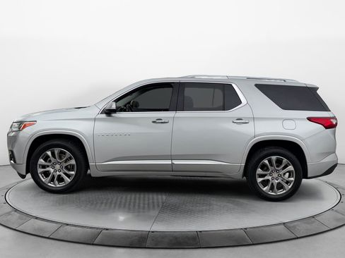 Certified 2019 Chevrolet Traverse Premier w/ Driver Confidence II Package FWD image 4