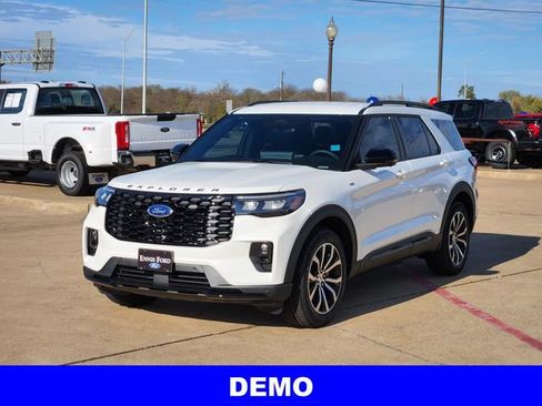 New 2026 Ford Explorer ST-Line w/ Premium Package image 3