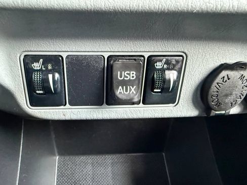 Used 2014 Toyota Tacoma 4x4 Double Cab w/ Limited Package image 11