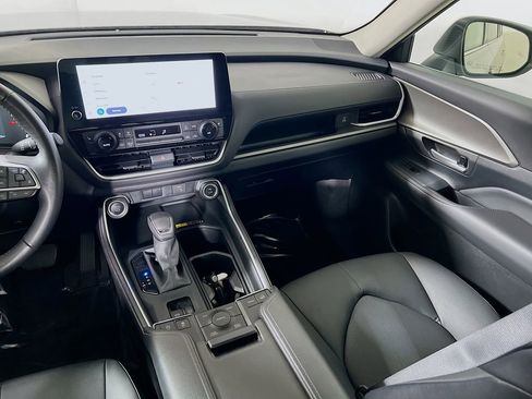 Used 2025 Toyota Grand Highlander AWD image 21