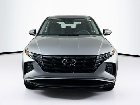 Used 2024 Hyundai Tucson SE AWD/4WD image 2