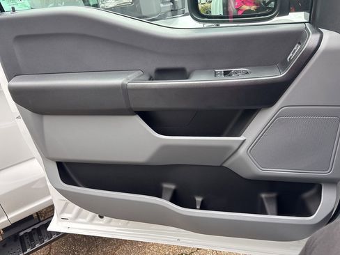 New 2025 Ford F550 4x4 Regular Cab Super Duty w/ XL Chrome Package image 5