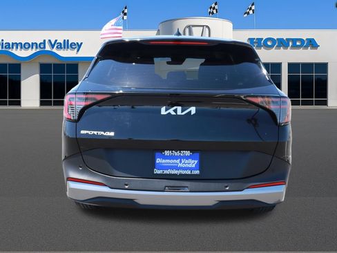 Used 2026 Kia Sportage LX FWD image 4