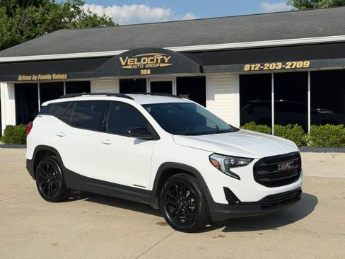 Used 2019 GMC Terrain SLE w/ Black Edition FWD image 1