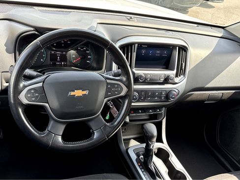 Certified 2022 Chevrolet Colorado LT w/ LT Convenience Package image 4