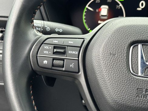 Certified 2025 Honda CR-V Sport image 7