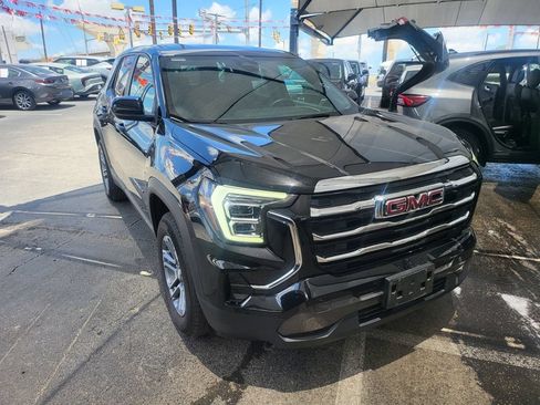 Used 2025 GMC Terrain Elevation AWD/4WD image 2