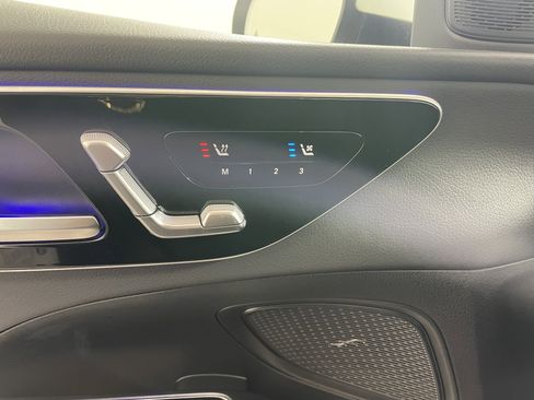 Used 2025 Mercedes-Benz C 300 Sedan image 21