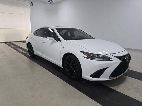 Used 2023 Lexus ES 300h F Sport FWD image 3