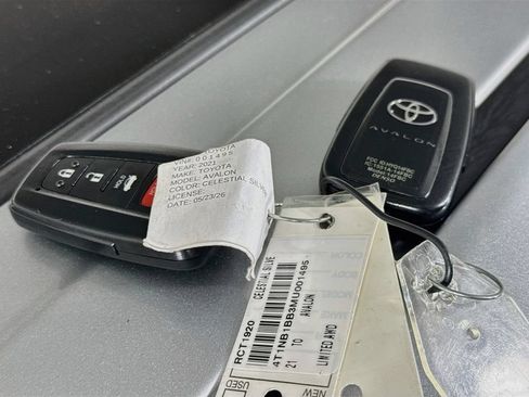 Certified 2021 Toyota Avalon Limited w/ Advanced Safety Package AWD/4WD image 33