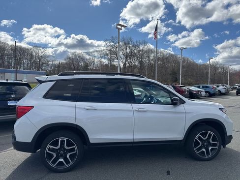 Used 2023 Honda Passport Elite image 4